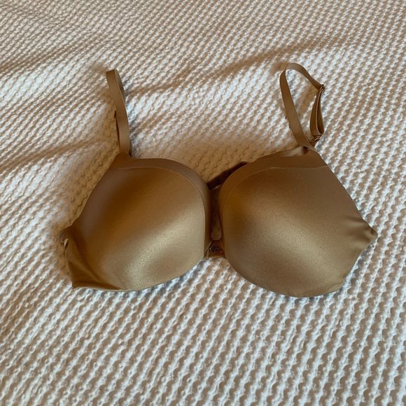 Victoria’s Secret bra - Picture 1 of 3
